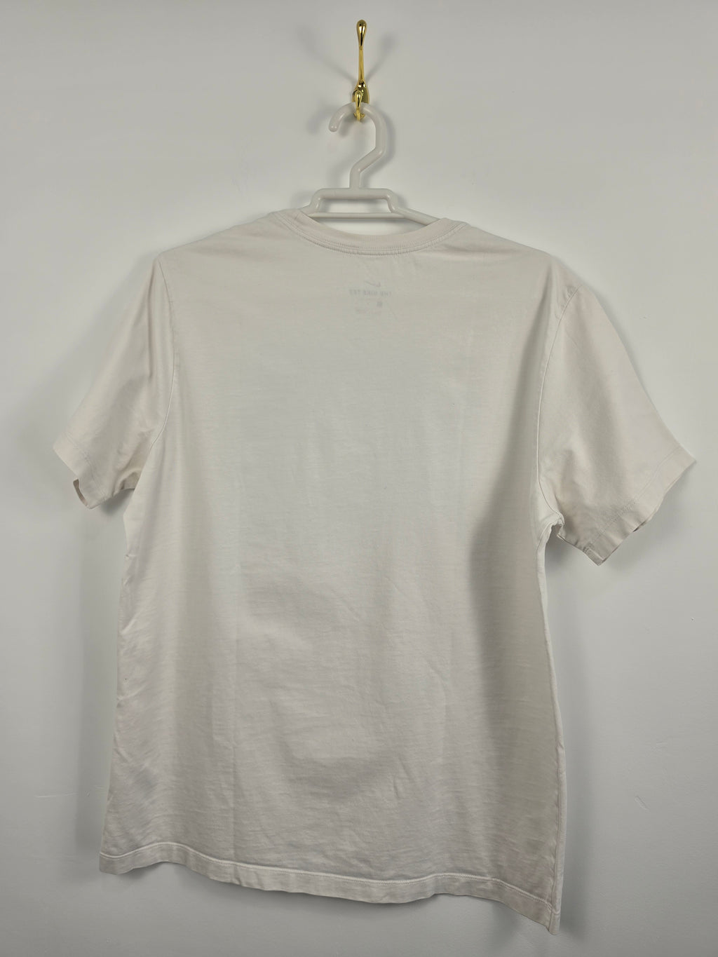 Camiseta Nike Graphic "Shoebox & Palm" Blanca - Talla L (55x70) - Grado B