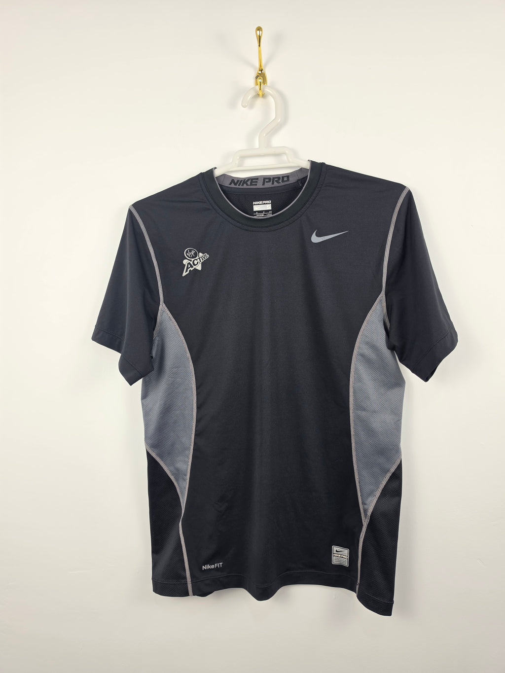 Camiseta Técnica Nike Pro "Virgin Active" Negra - Talla S (47x66) - Grado B