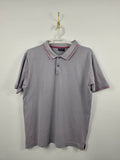 Polo Champion Vintage Violeta Claro - Detalles Granate - Talla M Box-Fit (54x65) - Grado A