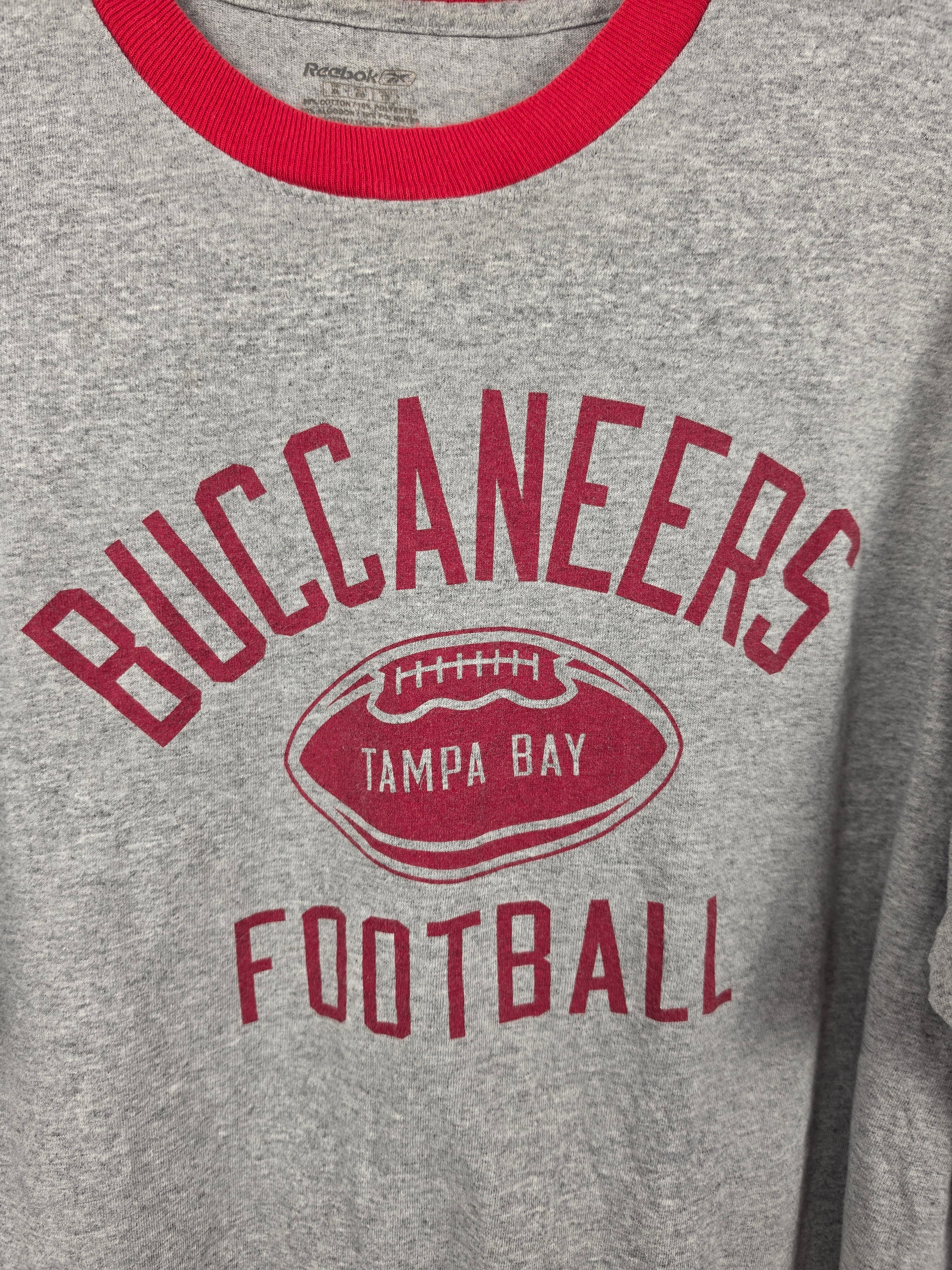 Camiseta Reebok NFL Tampa Bay Buccaneers - Talla XL - Gris - Estilo Ringer - Grado A