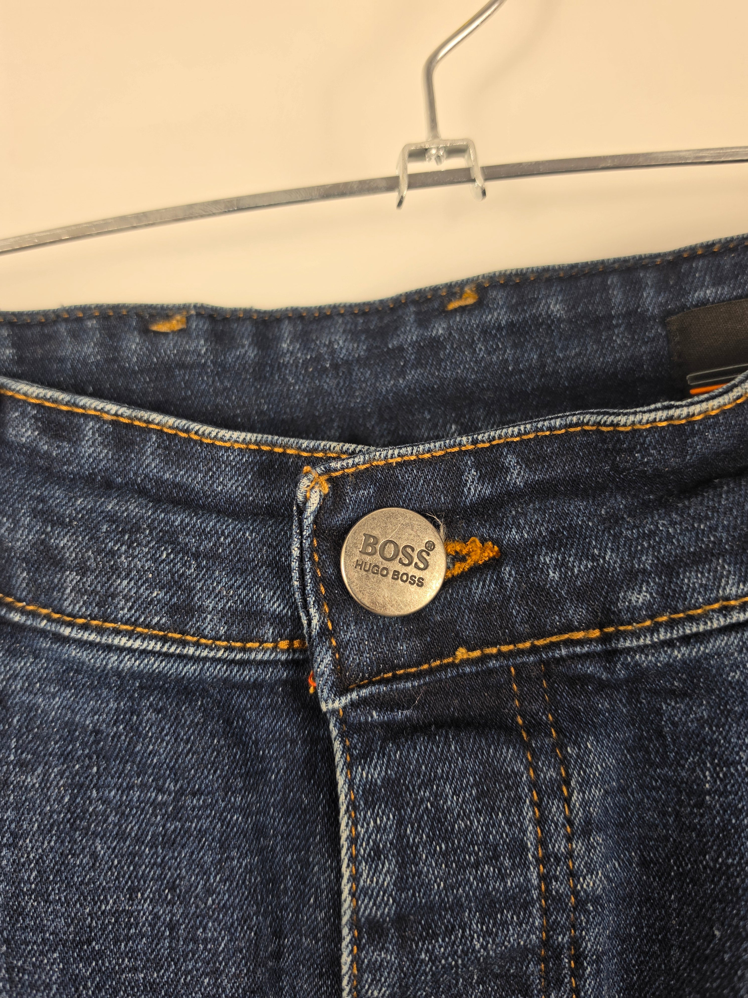 Vaqueros Hugo Boss Acid Wash - Talla 48/50 (W38) - Azul Nieve - Grado A