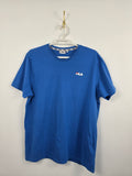 Camiseta Fila Azul Royal - Doble Logo - Talla XL en etiqueta / Talla real L (56x70) - Grado A