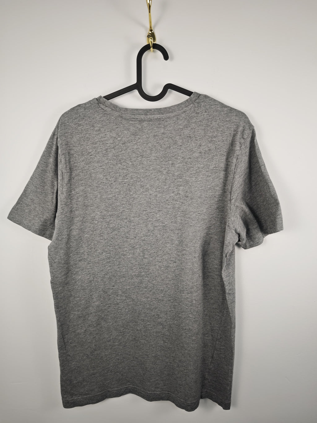 Camiseta Puma Clásica Gris Jaspeada con Logotipo Texturizado - Talla S