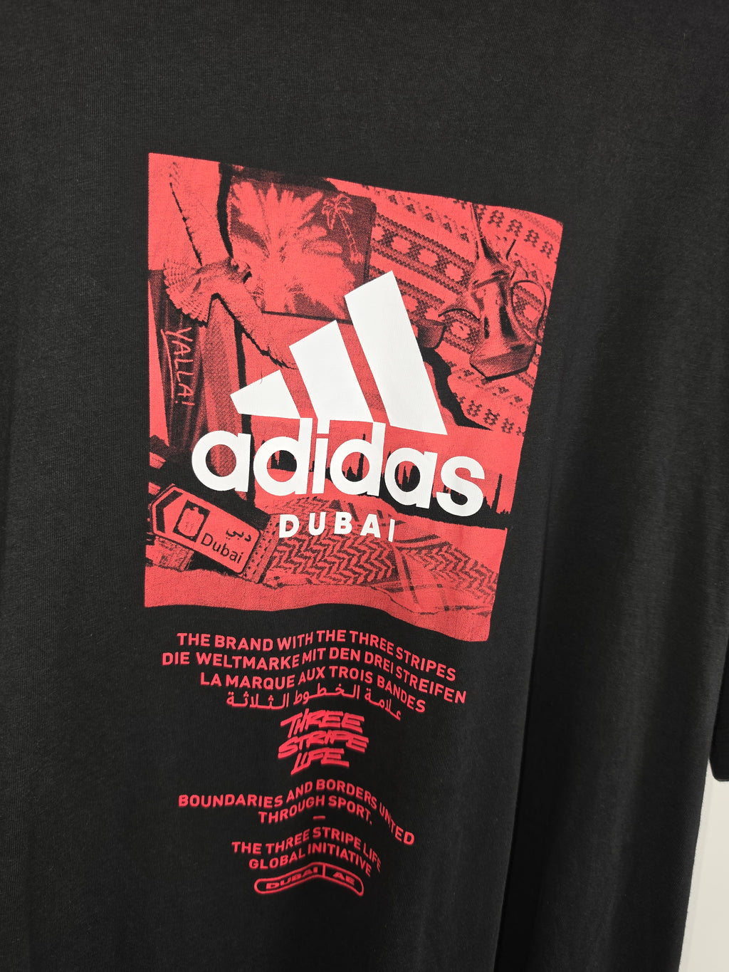 Camiseta Adidas Dubai Edition - Talla XL - Negra - Grado A - Estilo Urbano