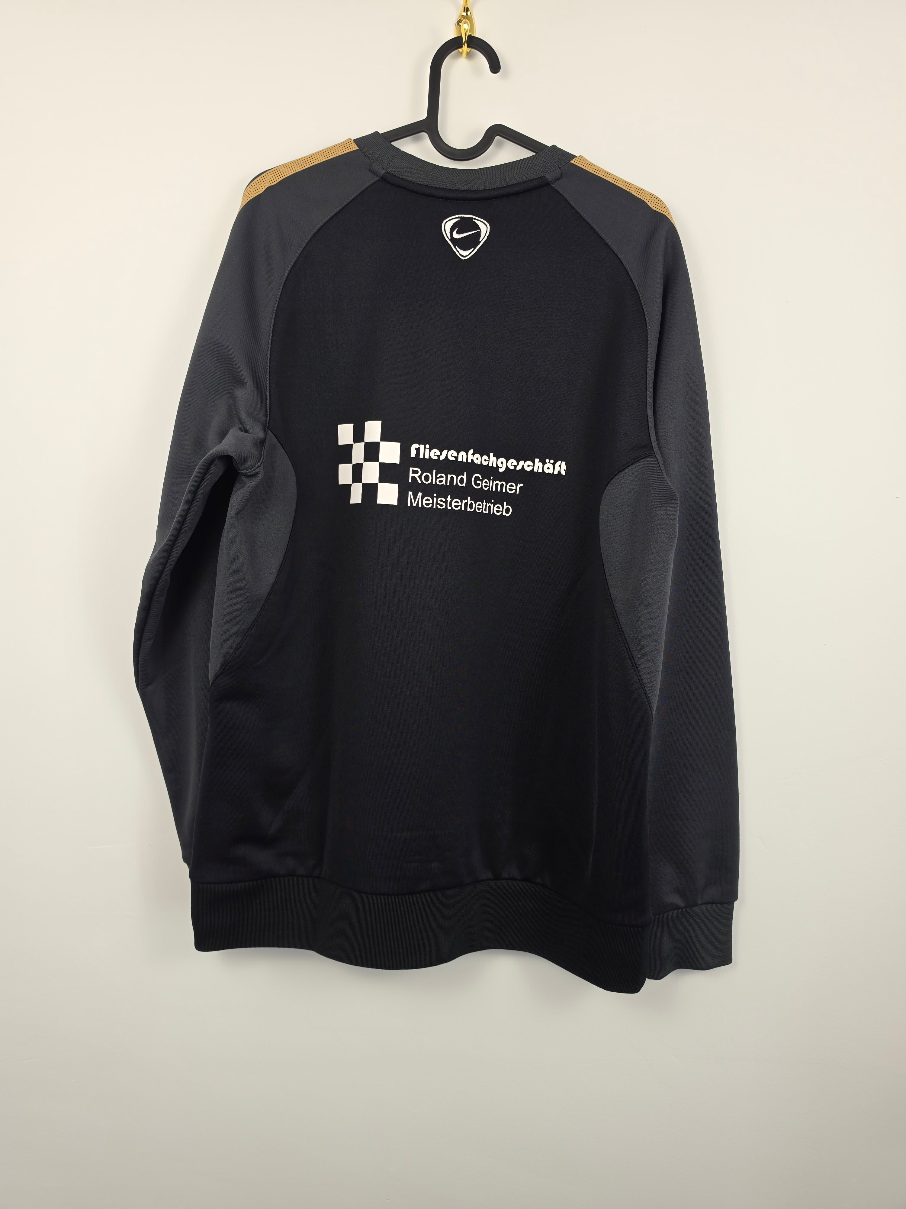 Sudadera Nike DJK Phönix Schifferstadt - Talla M - Edición Club Alemán - Patrocinador Roland Geimer