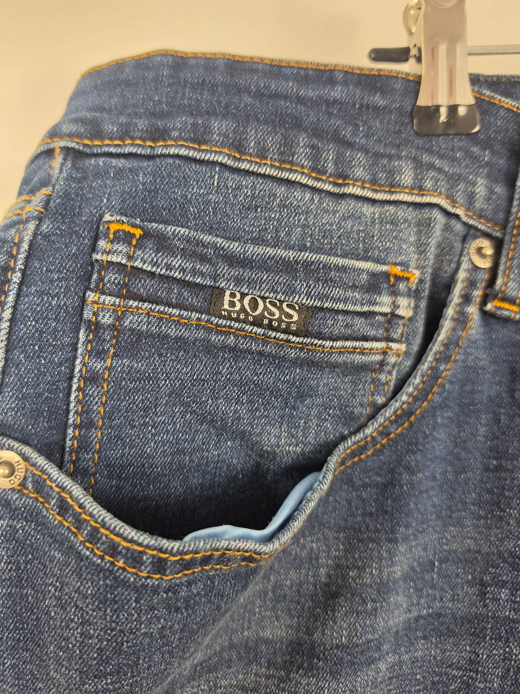 Vaqueros Hugo Boss Acid Wash - Talla 48/50 (W38) - Azul Nieve - Grado A