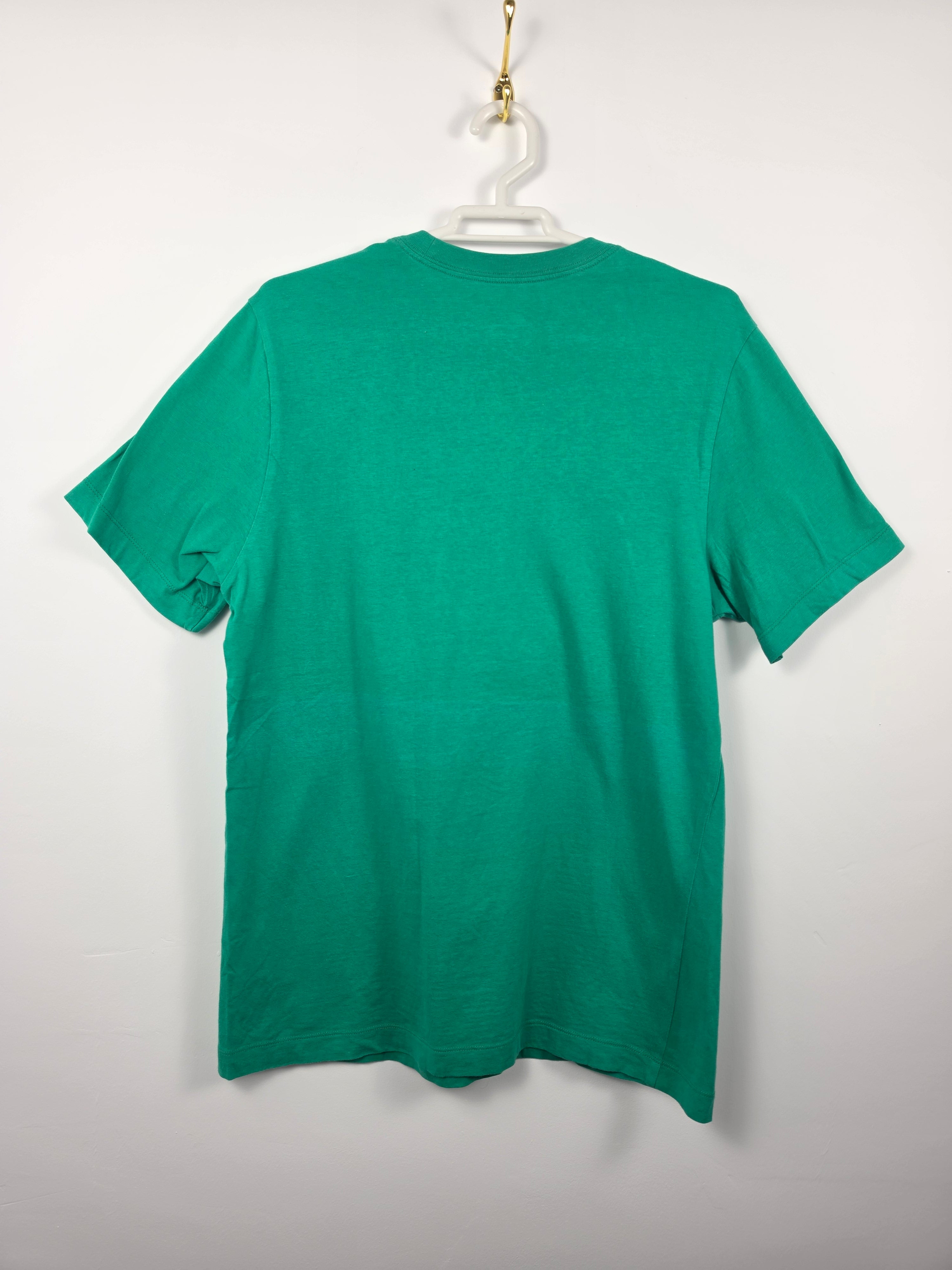 Camiseta Nike Verde - Talla M - Logo Swoosh Gráfico - Grado A