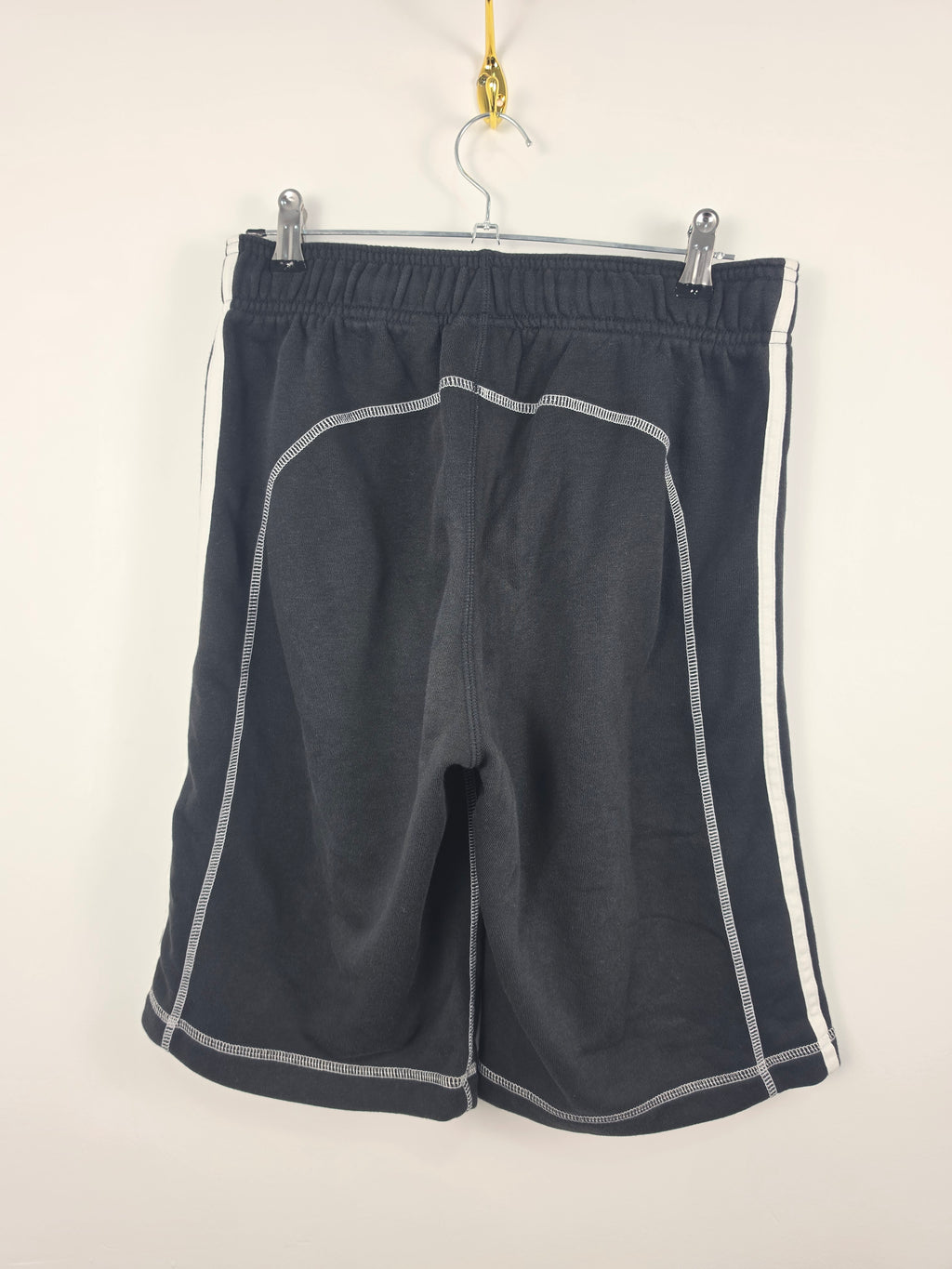 Pantalón Corto Adidas Essentials - Negro/Blanco - Talla XS - Buen Estado