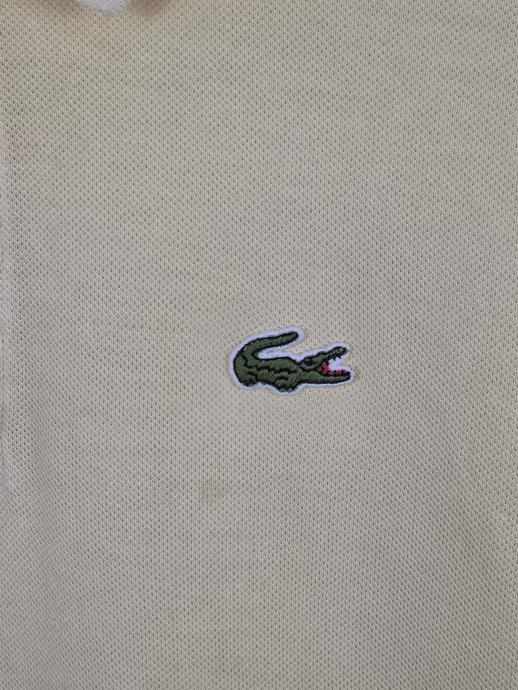 Polo Clásico Lacoste Amarillo Claro - Talla 7 (XXL) - Grado C (61x73) - Con Arreglo