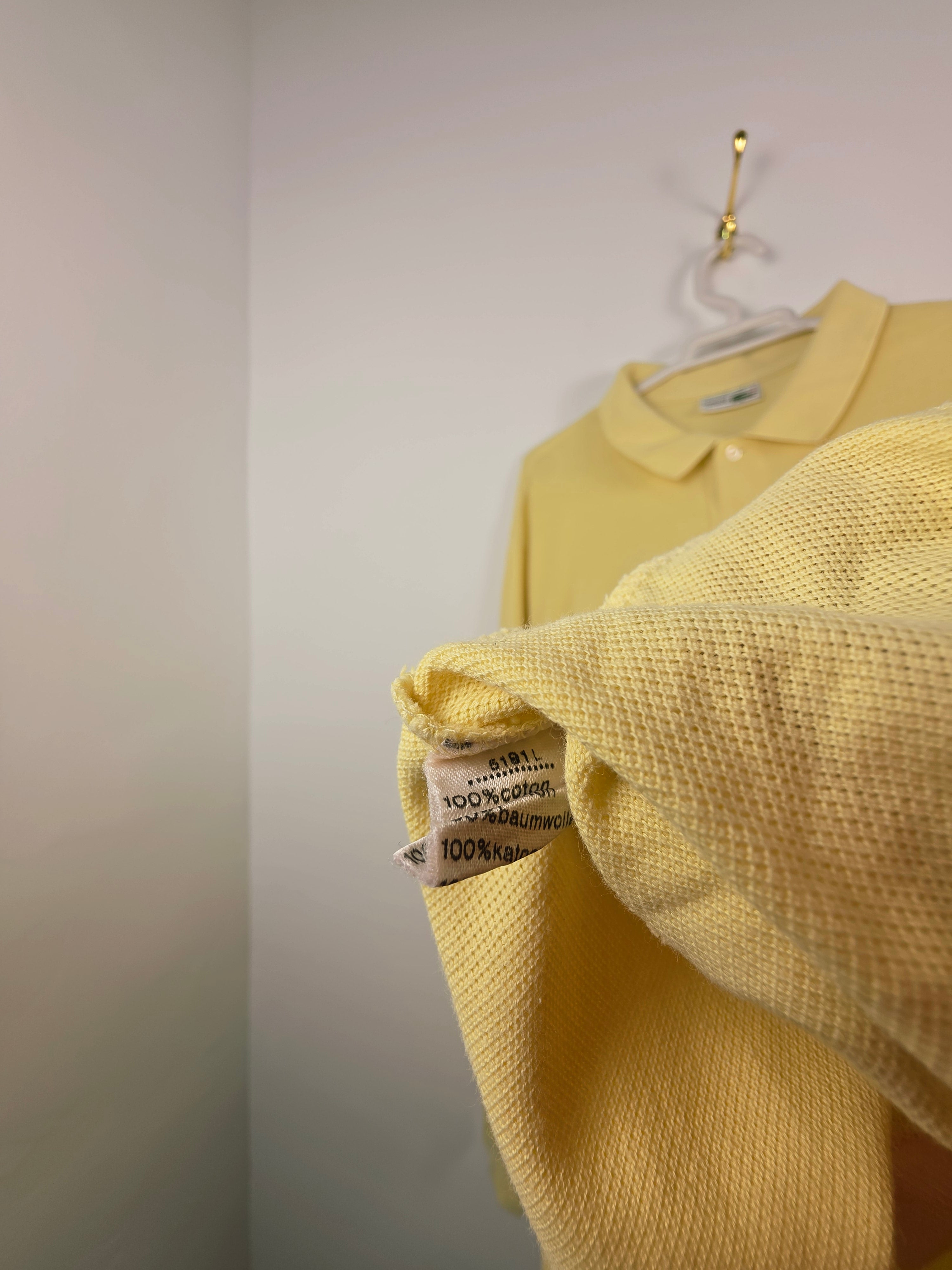 Polo de Manga Larga Lacoste Vintage Amarillo Claro - Talla 8 (XXL/3XL) - Grado A (67x78)