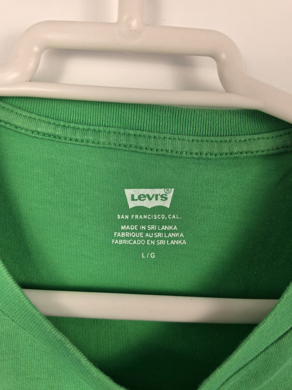 Camiseta Levi's Verde - Talla L - Logo Perfilado Dorado - Grado A