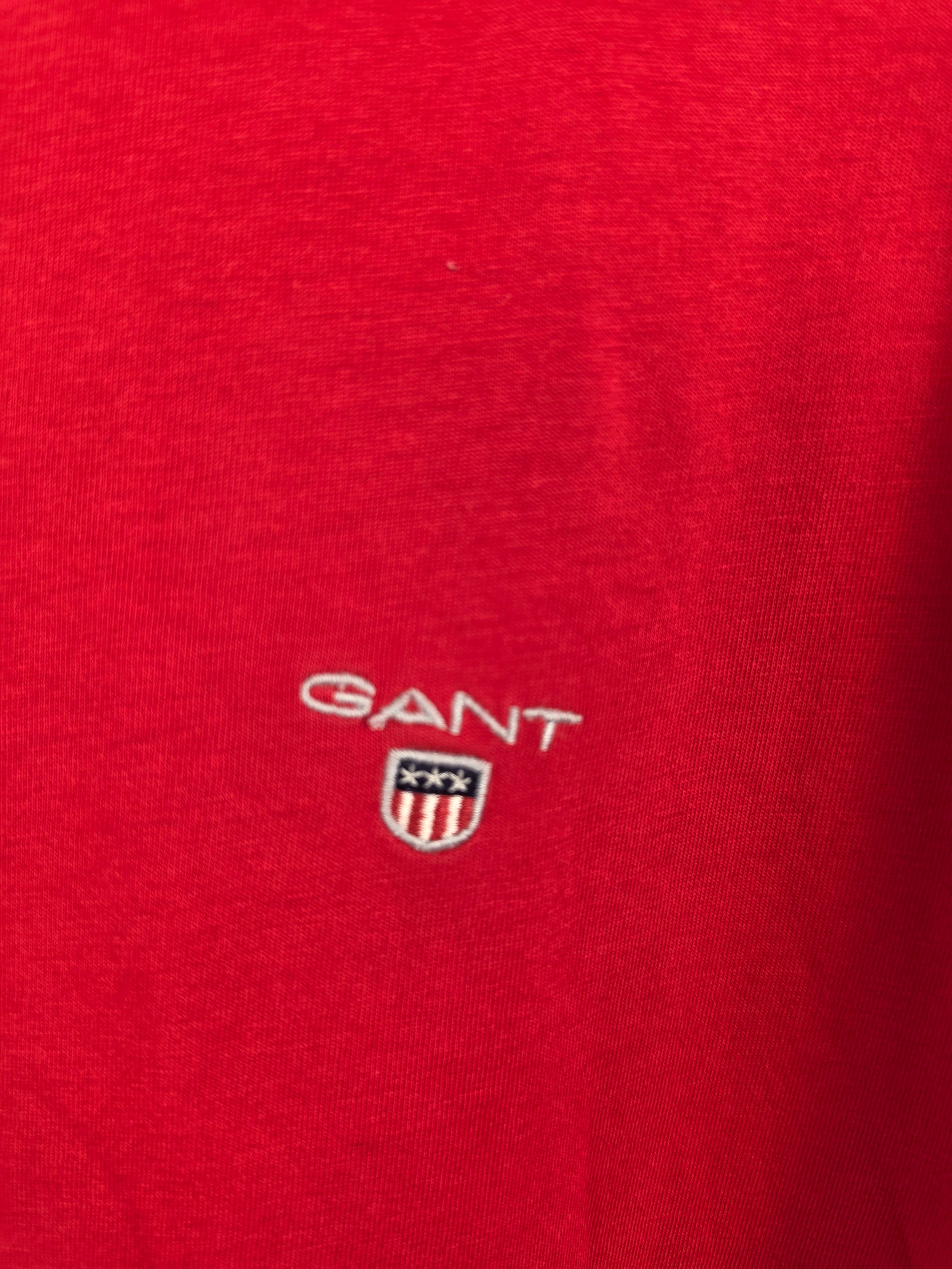 Camiseta Gant Roja - Talla 2XL - Logo Bordado - Grado A