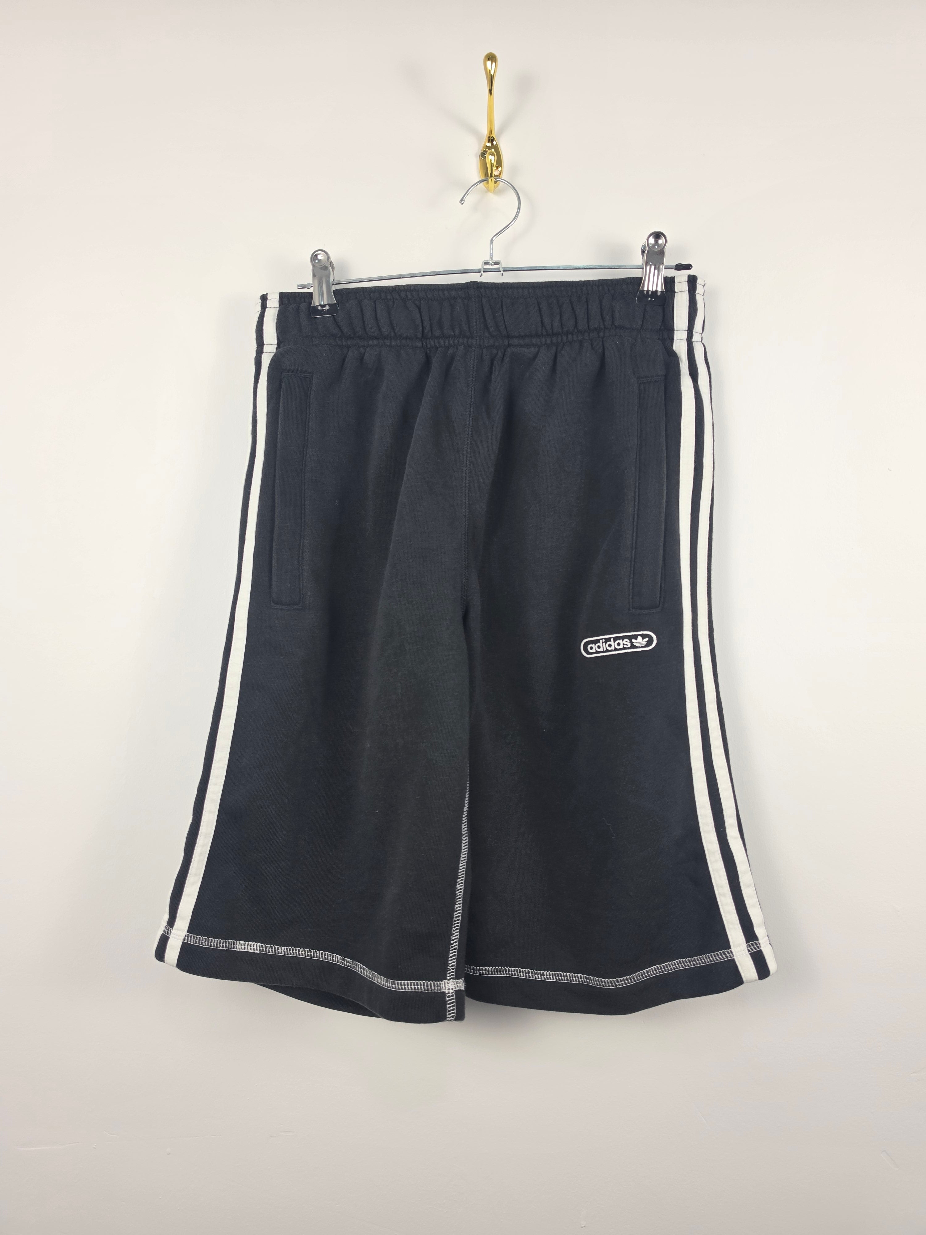 Pantalón Corto Adidas Essentials - Negro/Blanco - Talla XS - Buen Estado