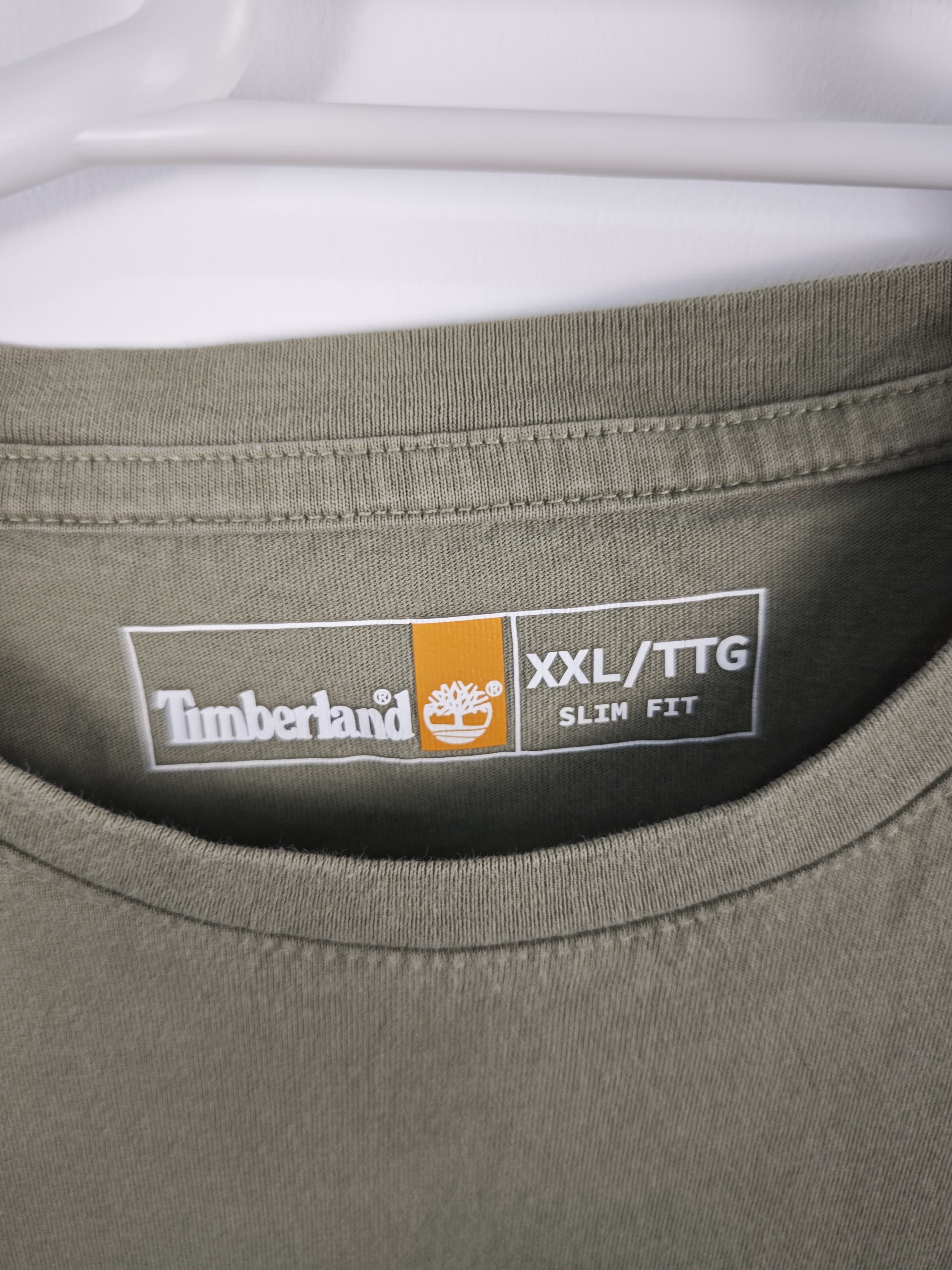 Camiseta Timberland Verde Caqui con Logotipo del Árbol Bordado - Talla XXL