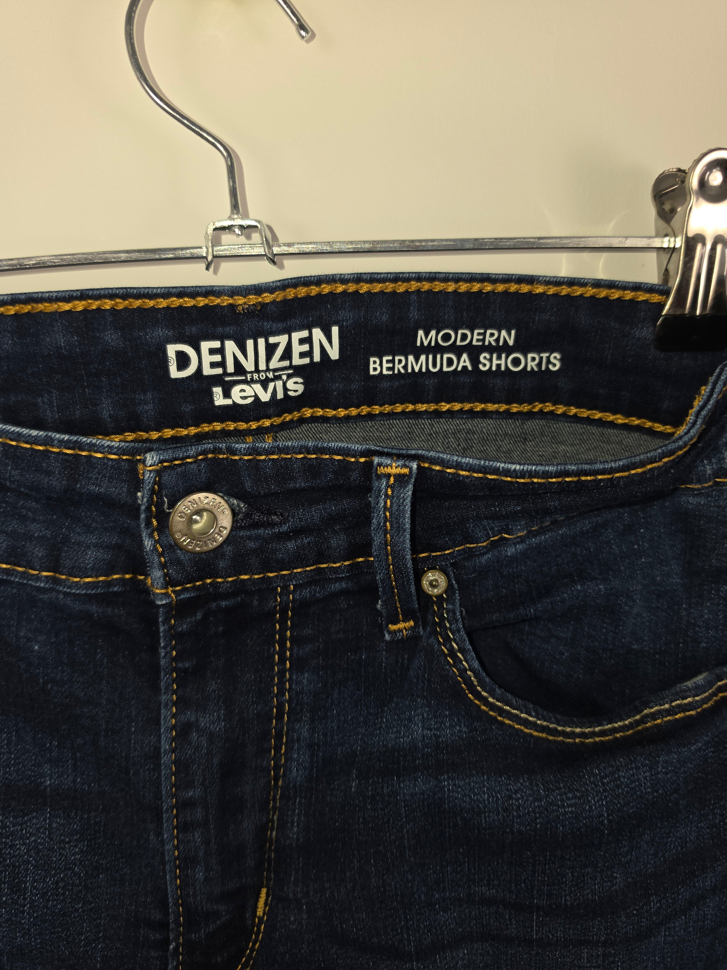 Bermudas Vaqueras Denizen by Levi’s - Modern Slim - Talla W30 (10) - Azul Oscuro - Grado A