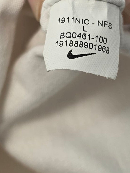 Camiseta Nike Graphic "Shoebox & Palm" Blanca - Talla L (55x70) - Grado B