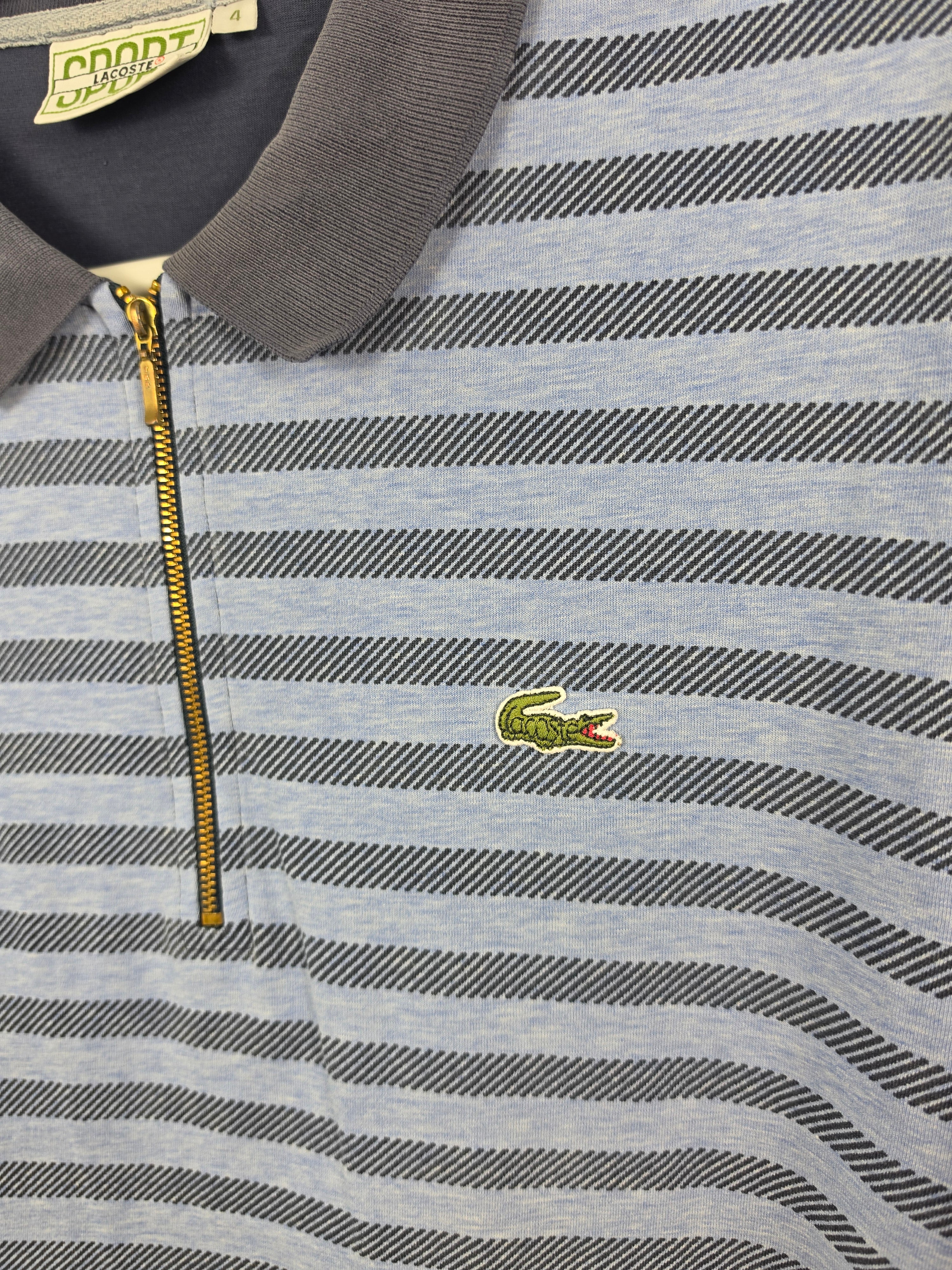 Polo Lacoste Sport Vintage con Cremallera a Rayas - Talla 4 (M/L) - Grado A (57x70)