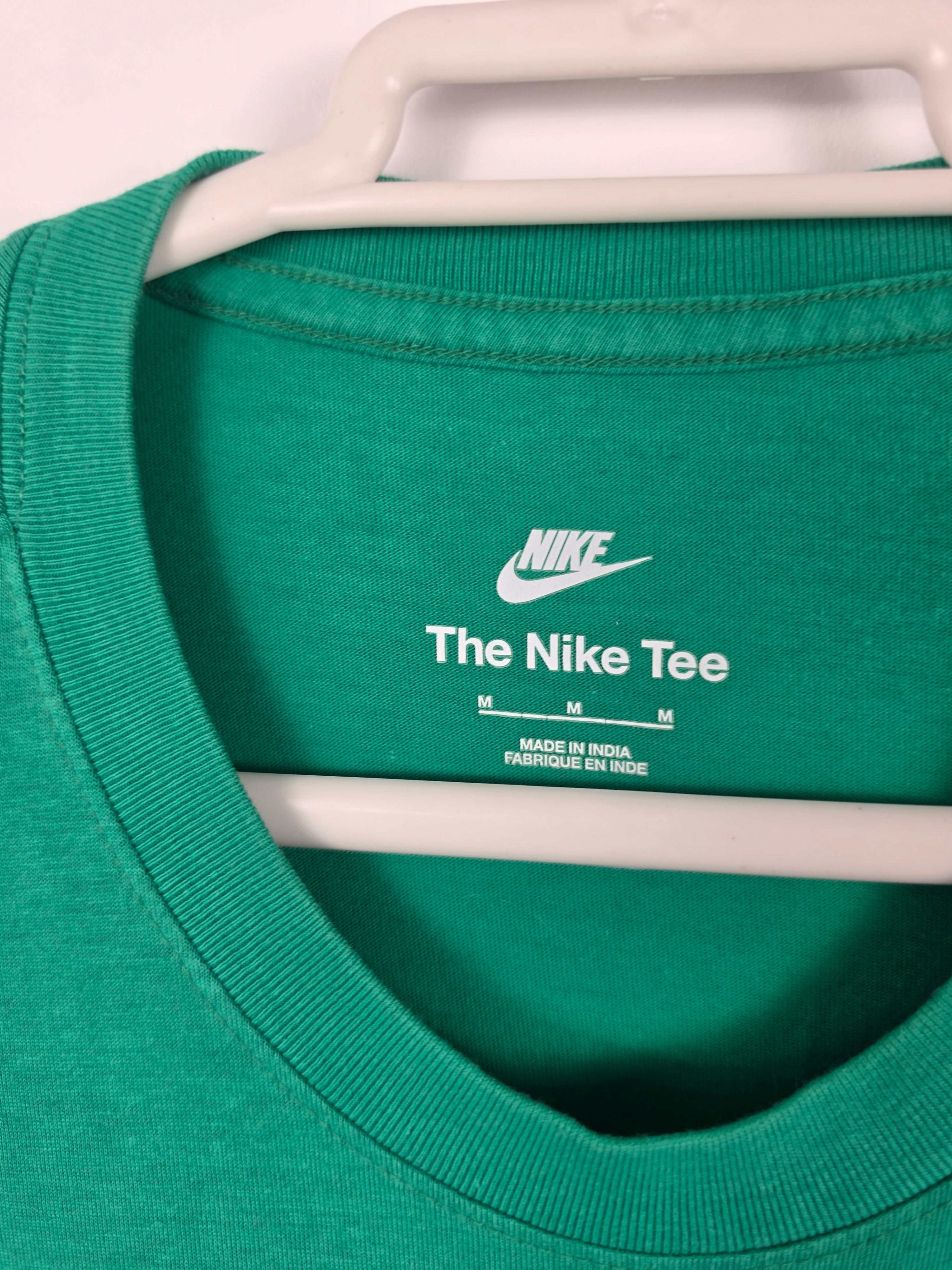 Camiseta Nike Verde - Talla M - Logo Swoosh Gráfico - Grado A