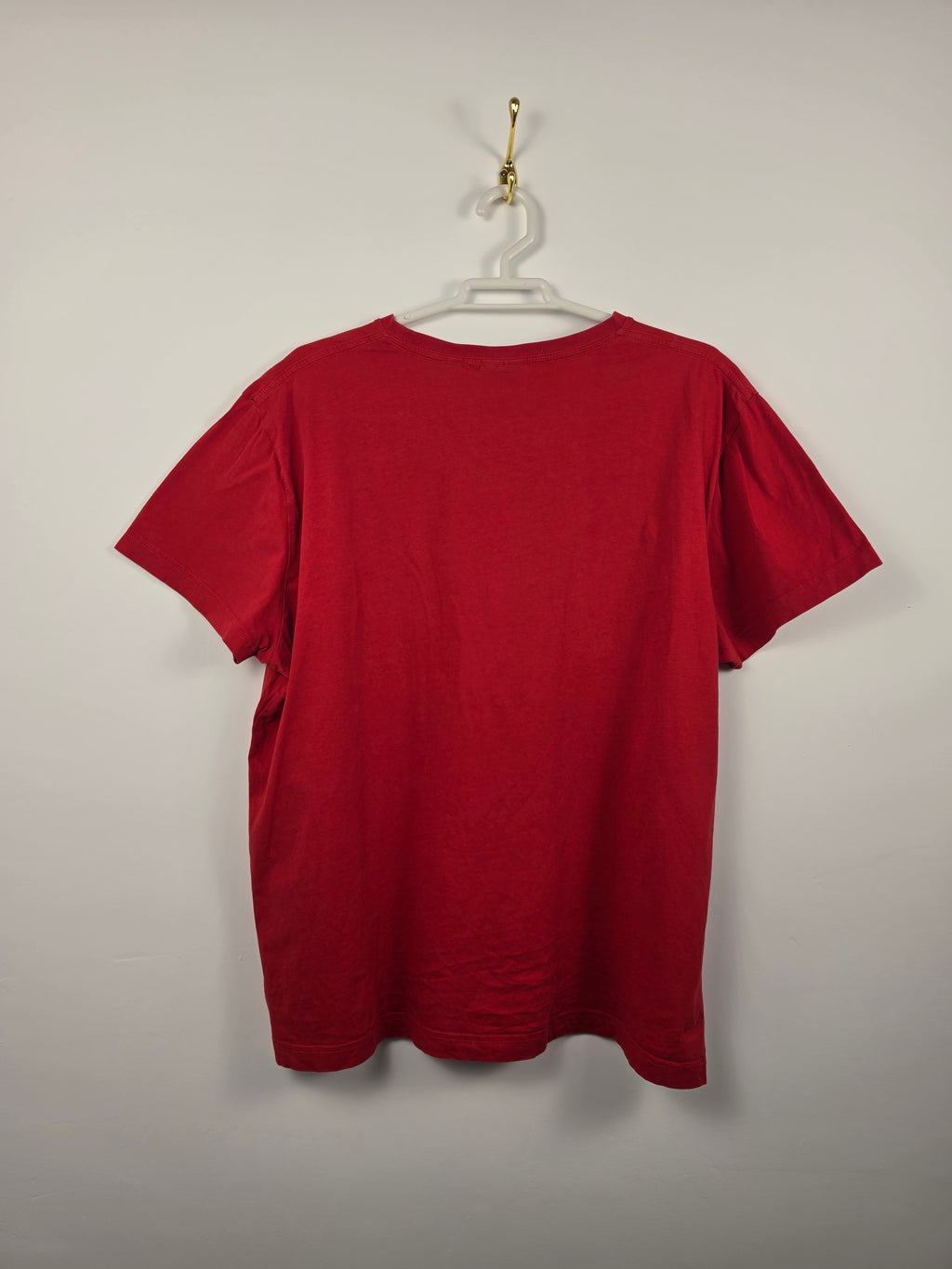 Camiseta Gant Roja - Talla 2XL - Logo Bordado - Grado A