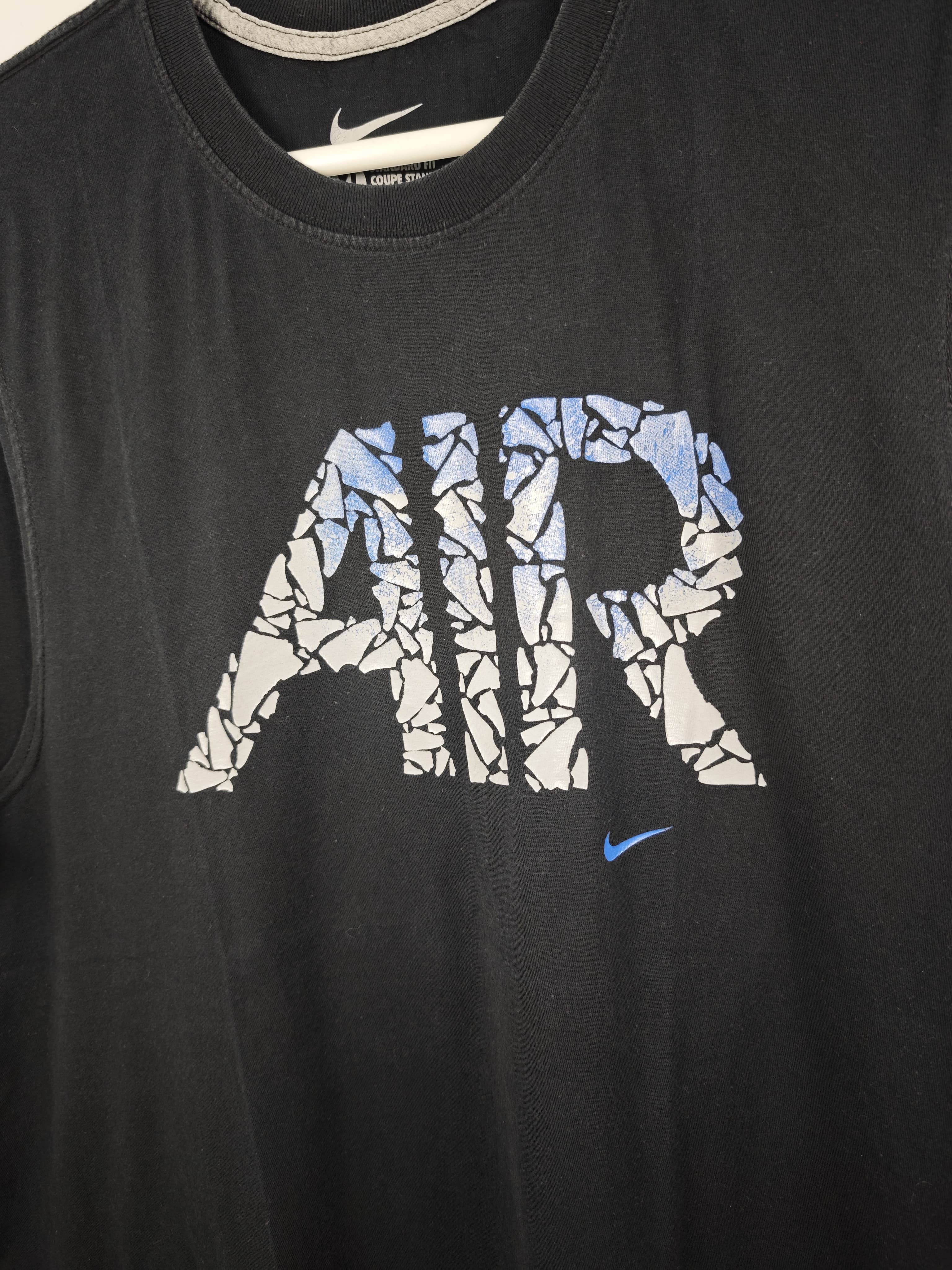 Camiseta de Tirantes Nike Air Negra con Logotipo Degradado Texturizado - Talla XL