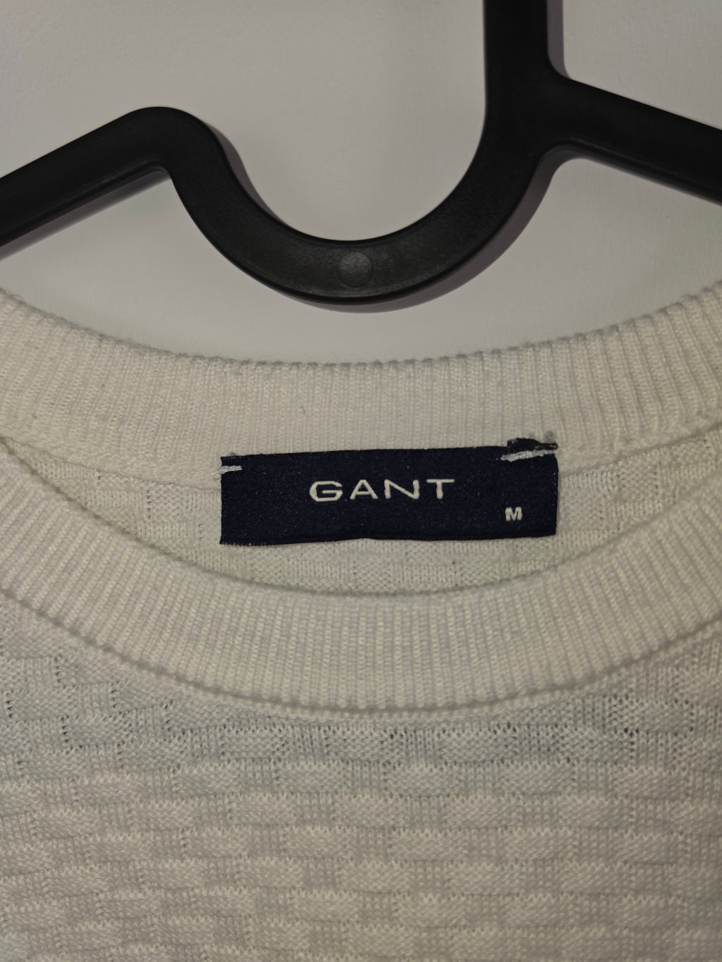 Jersey Gant Classic Crewneck - Talla M - 100% Algodón - Blanco Crudo - Grado A